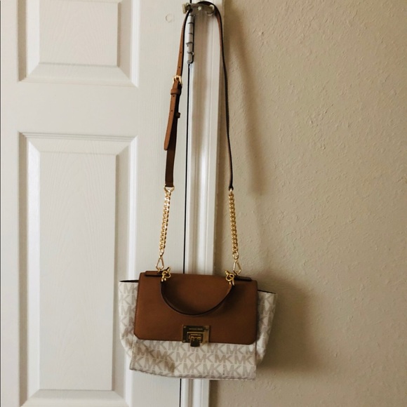 Michael Kors handbag - Picture 1 of 3